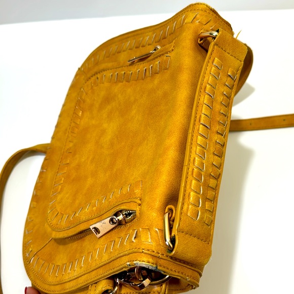 $ PRICE DROP URBAN Expressions Large Tan Use Crossbody Bag - Picture 7 of 15